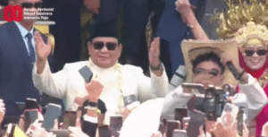 momen-seru-presiden-prabowo-joget-bareng-penonton-usai-upacara-hut-ke-80-ri-17082025-115944