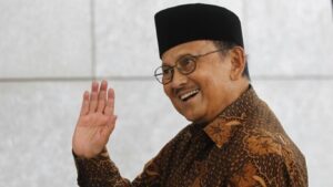 sedang_1568257054bj-habibie-dikabarkan-sakit-pihak-istana-utus-dokter-kepresidenan